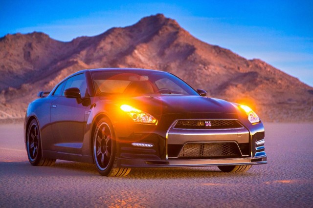 2014 Nissan GT-R Track Edition (1).jpg